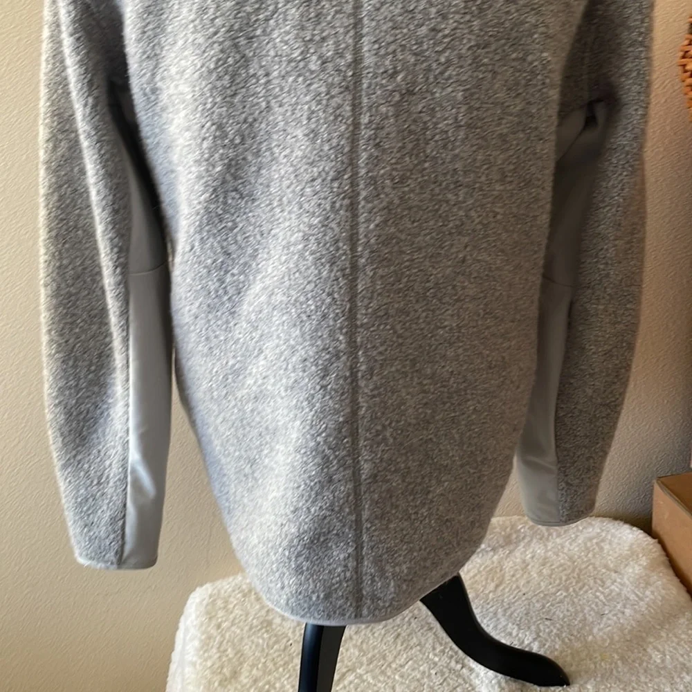 Lululemon Wool 1/2 Zip Pullover Size Large